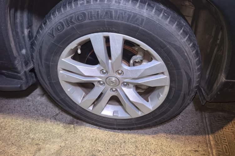 Used CHANGAN CS75 2014 1.8T Automatic Elite Version China V Standard Right Front Wheel Hub