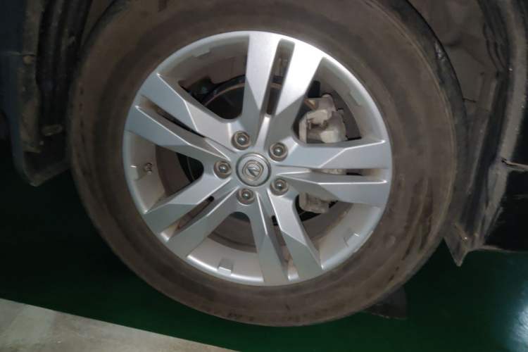 Used CHANGAN CS75 2014 1.8T Automatic Elite Model China IV Standard Right Front Wheel Hub