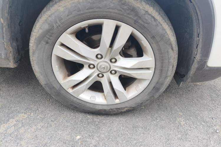 Used CHANGAN CS75 2014 1.8T Automatic Elite Model China IV Standard Right Front Wheel Hub
