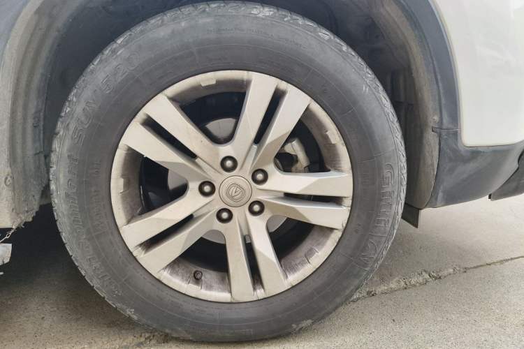 Used CHANGAN CS75 2014 1.8T Automatic Prestige Model China IV Standard Right Front Wheel Hub