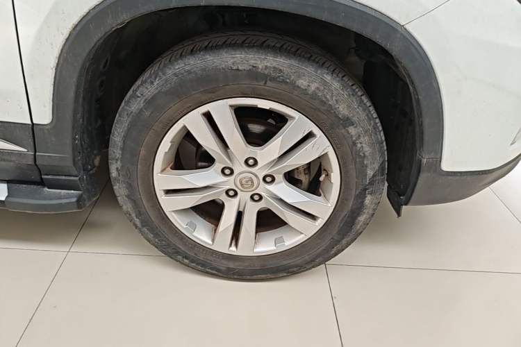 Used CHANGAN CS75 2014 2.0L Manual Leading Version China IV Standard Right Front Wheel Hub
