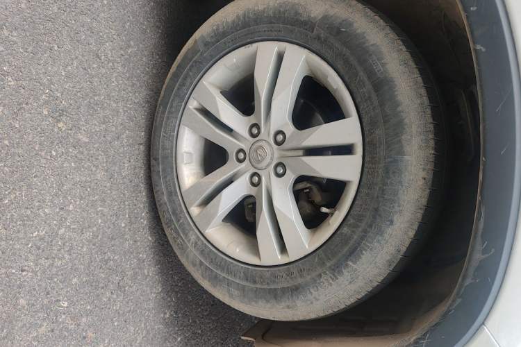 Used CHANGAN CS75 2014 1.8T Automatic Prestige Model China IV Standard Right Front Wheel Hub