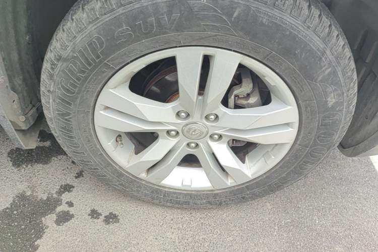 Used CHANGAN CS75 2014 1.8T Automatic Elite Model China IV Standard Right Front Wheel Hub