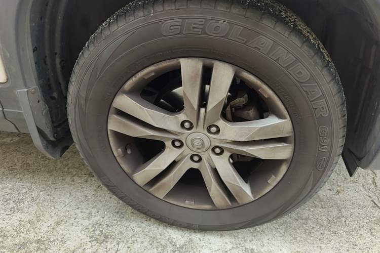 Used CHANGAN CS75 2014 2.0L Manual Leading Version China IV Standard Right Front Wheel Hub