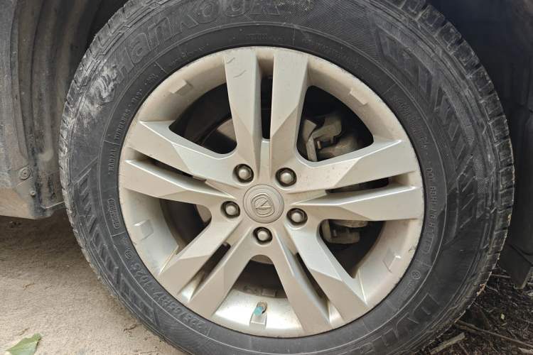 Used CHANGAN CS75 2014 1.8T Automatic Elite Version China V Standard Right Front Wheel Hub
