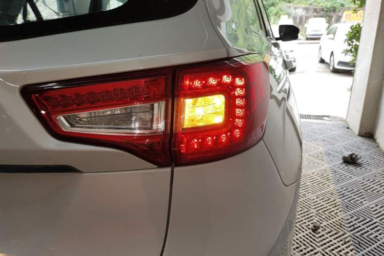 Used CHANGAN CS75 2014 1.8T Automatic Prestige Model China IV Standard Right Rear Taillight