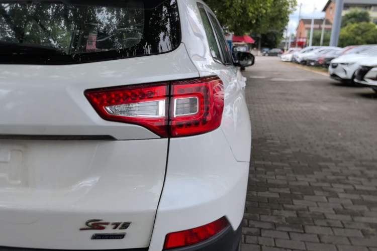 Used CHANGAN CS75 2014 2.0L Manual Luxury Version China IV Standard Right Rear Taillight