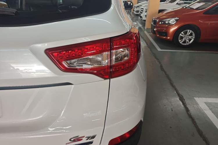 Used CHANGAN CS75 2014 2.0L Manual Luxury Version China V Standard Right Rear Taillight