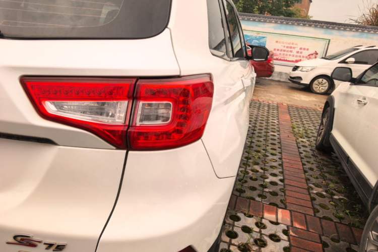 Used CHANGAN CS75 2014 1.8T Automatic Elite Model China IV Standard Right Rear Taillight