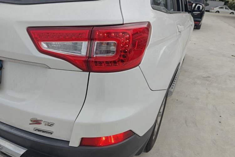 Used CHANGAN CS75 2014 2.0L Manual Luxury Version China V Standard Right Rear Taillight