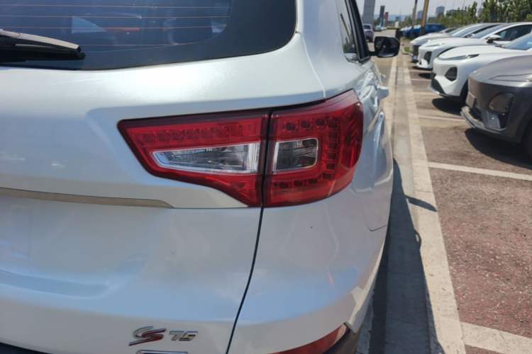 Used CHANGAN CS75 2014 1.8T Automatic Elite Model China IV Standard Right Rear Taillight