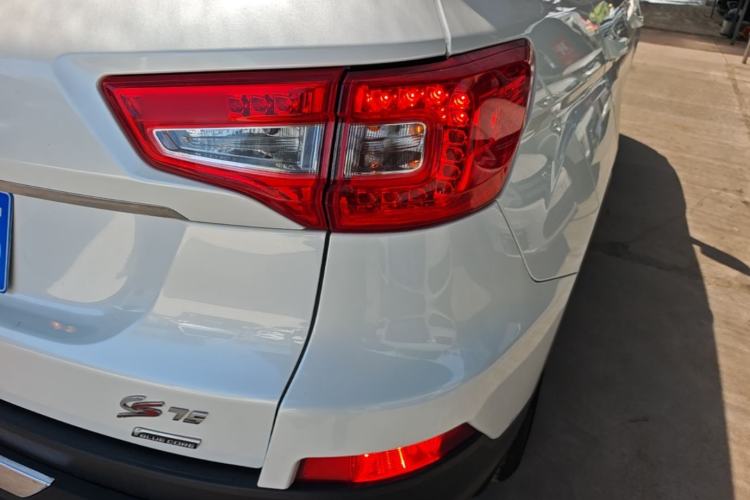 Used CHANGAN CS75 2014 1.8T Automatic Elite Model China IV Standard Right Rear Taillight