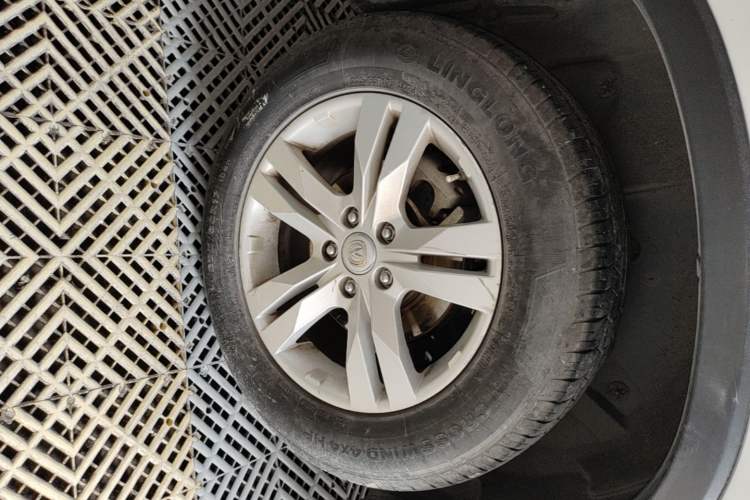 Used CHANGAN CS75 2014 1.8T Automatic Prestige Model China IV Standard Right Rear Wheel Hub