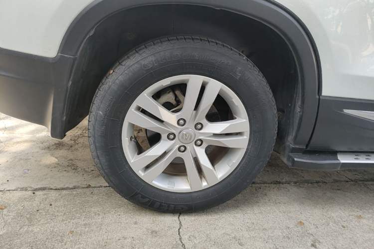 Used CHANGAN CS75 2014 2.0L Manual Luxury Version China IV Standard Right Rear Wheel Hub