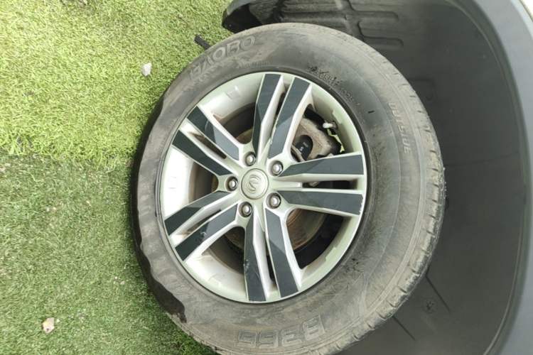 Used CHANGAN CS75 2014 1.8T Automatic Elite Version China V Standard Right Rear Wheel Hub