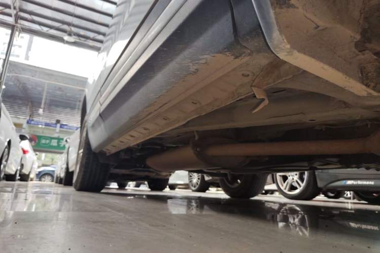 Used CHANGAN CS75 2014 1.8T Automatic Elite Version China V Standard Right Side Sill