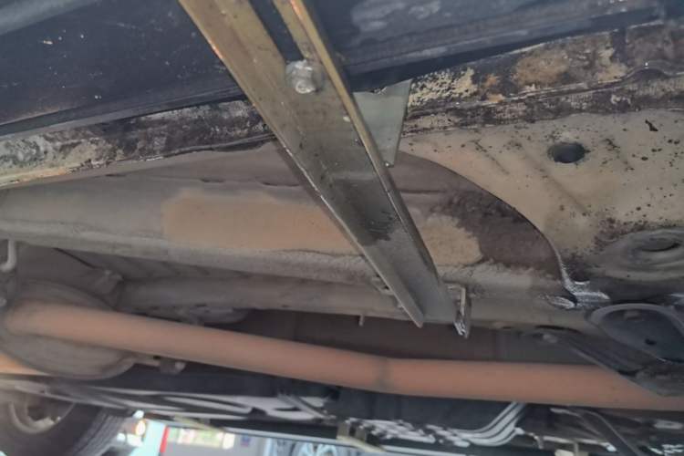Used CHANGAN CS75 2014 1.8T Automatic Elite Model China IV Standard Right Side Sill