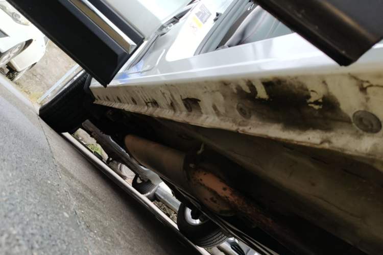 Used CHANGAN CS75 2014 1.8T Automatic Elite Model China IV Standard Right Side Sill