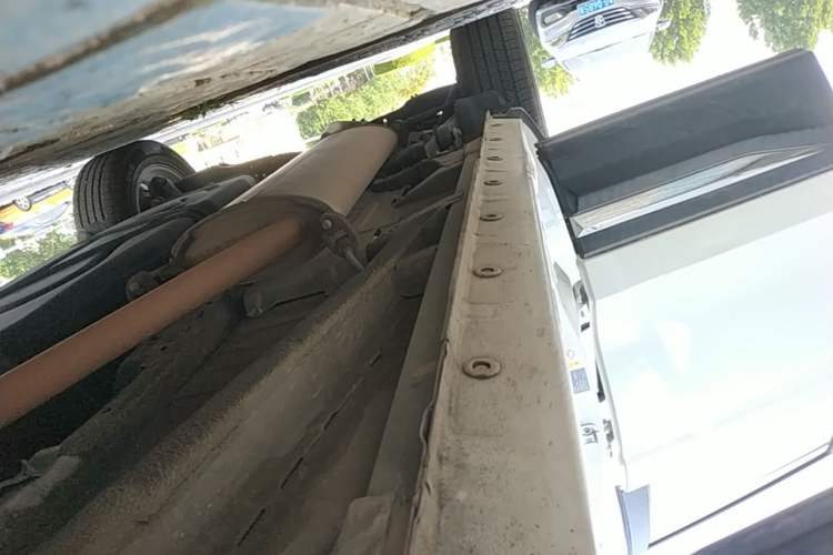 Used CHANGAN CS75 2014 1.8T Automatic Elite Model China IV Standard Right Side Sill