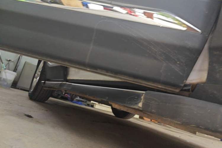 Used CHANGAN CS75 2014 2.0L Manual Luxury Version China IV Standard Right Side Sill
