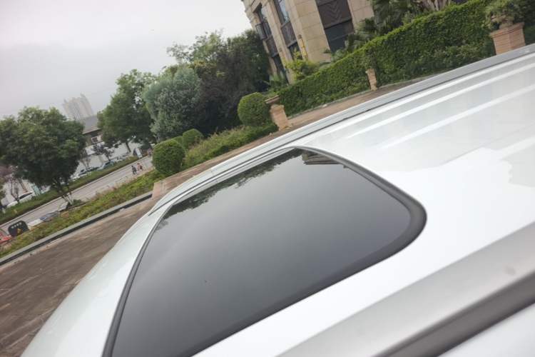 Used CHANGAN CS75 2014 1.8T Automatic Elite Model China IV Standard Roof