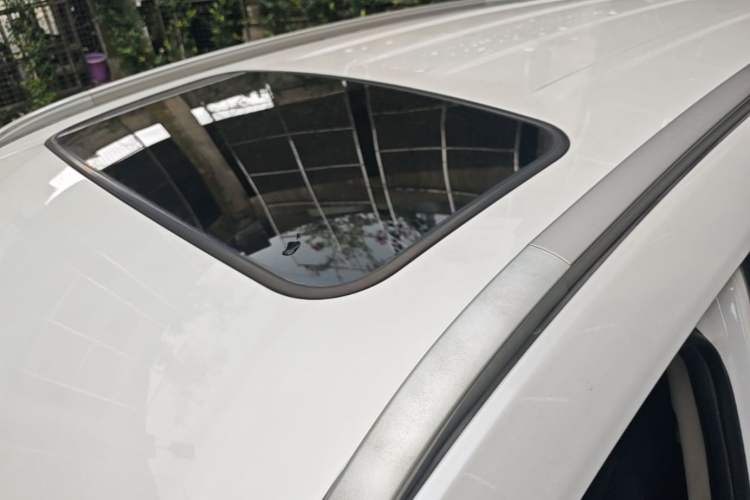 Used CHANGAN CS75 2014 1.8T Automatic Elite Model China IV Standard Roof