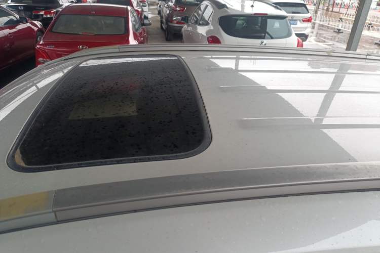 Used CHANGAN CS75 2014 1.8T Automatic Elite Model China IV Standard Roof