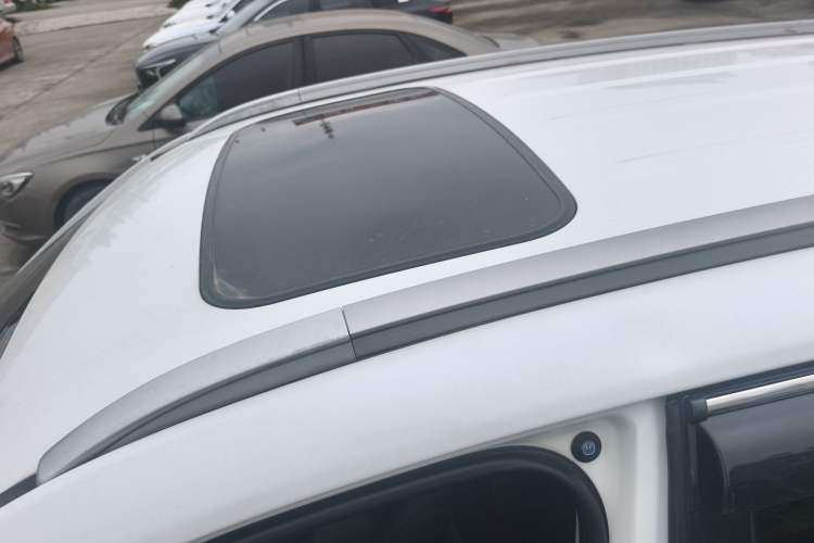 Used CHANGAN CS75 2014 1.8T Automatic Elite Model China IV Standard Roof