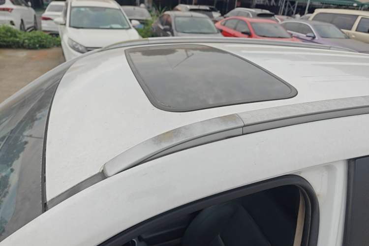 Used CHANGAN CS75 2014 2.0L Manual Luxury Version China V Standard Roof