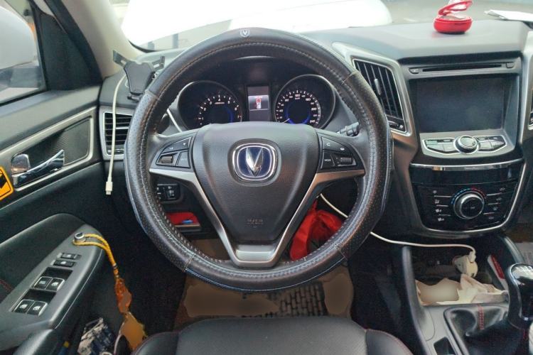 Used CHANGAN CS75 2014 2.0L Manual Luxury Version China IV Standard Steering Wheel
