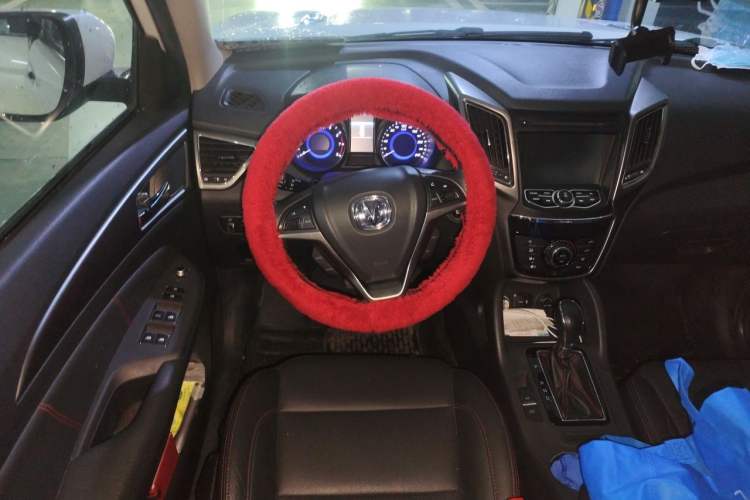 Used CHANGAN CS75 2014 1.8T Automatic Elite Model China IV Standard Steering Wheel