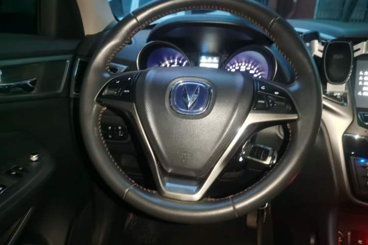 Used CHANGAN CS75 2014 2.0L Manual Leading Model China V Standard Steering Wheel