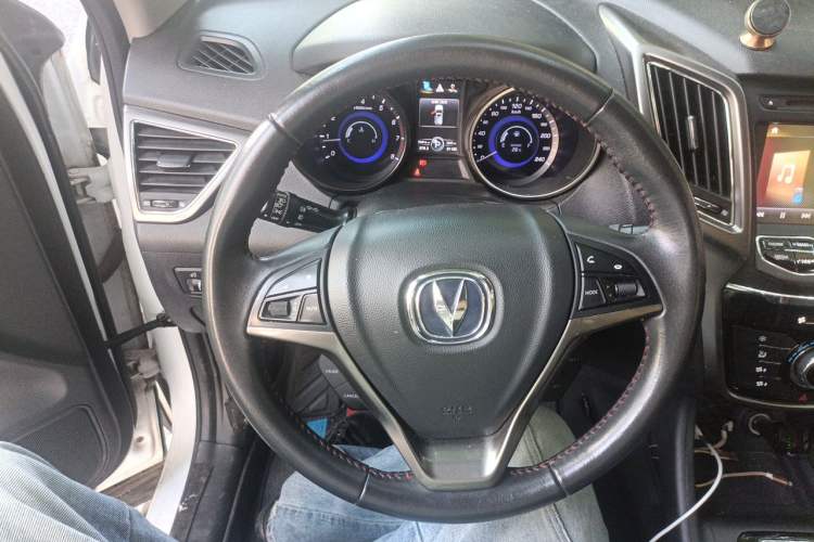 Used CHANGAN CS75 2014 1.8T Automatic Elite Model China IV Standard Steering Wheel