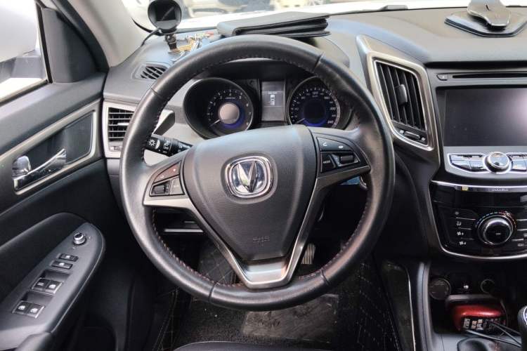Used CHANGAN CS75 2014 2.0L Manual Leading Model China V Standard Steering Wheel