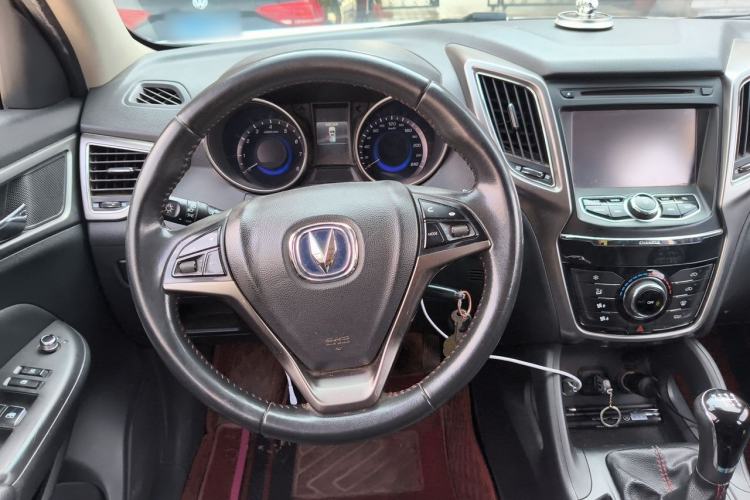 Used CHANGAN CS75 2014 2.0L Manual Luxury Version China IV Standard Steering Wheel