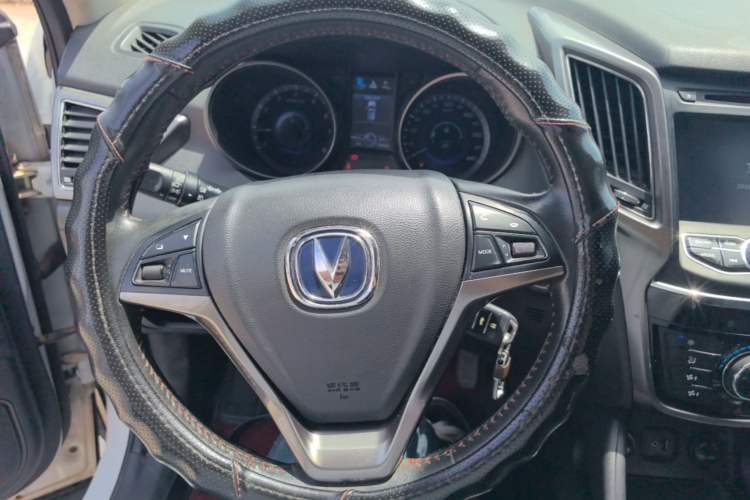 Used CHANGAN CS75 2014 2.0L Manual Luxury Version China V Standard Steering Wheel
