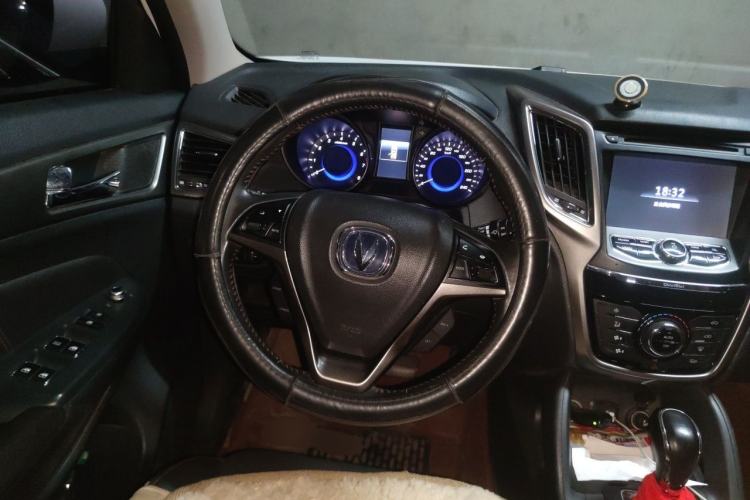 Used CHANGAN CS75 2014 1.8T Automatic Elite Model China IV Standard Steering Wheel