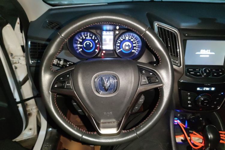 Used CHANGAN CS75 2014 1.8T Automatic Elite Model China IV Standard Steering Wheel