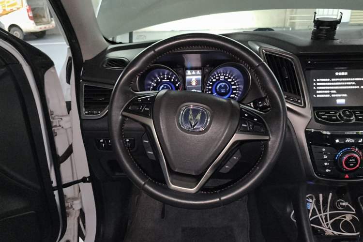 Used CHANGAN CS75 2014 1.8T Automatic Elite Model China IV Standard Steering Wheel