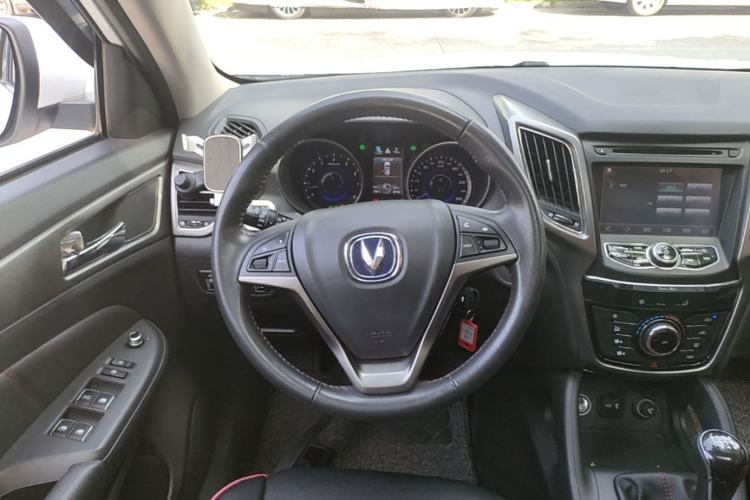 Used CHANGAN CS75 2014 2.0L Manual Luxury Version China IV Standard Steering Wheel
