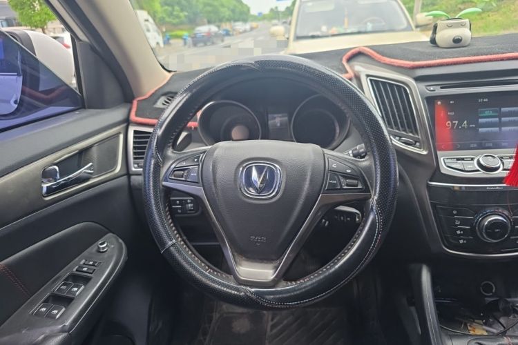 Used CHANGAN CS75 2014 2.0L Manual Luxury Version China IV Standard Steering Wheel