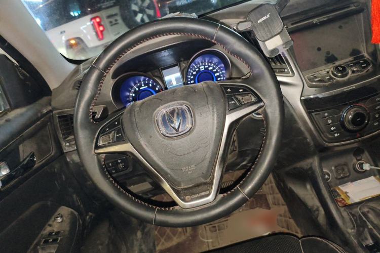 Used CHANGAN CS75 2014 2.0L Manual Leading Model China V Standard Steering Wheel