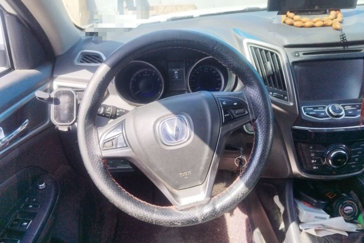 Used CHANGAN CS75 2014 2.0L Manual Luxury Version China IV Standard Steering Wheel