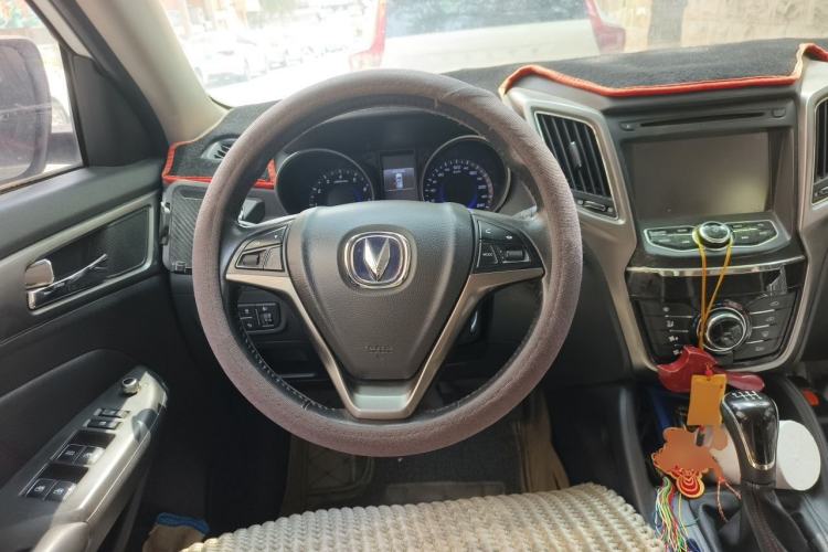 Used CHANGAN CS75 2014 2.0L Manual Luxury Version China IV Standard Steering Wheel