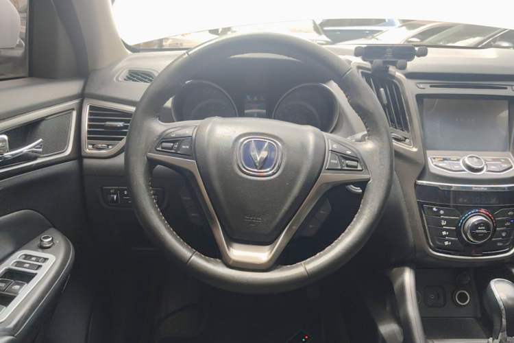 Used CHANGAN CS75 2014 1.8T Automatic Elite Model China IV Standard Steering Wheel