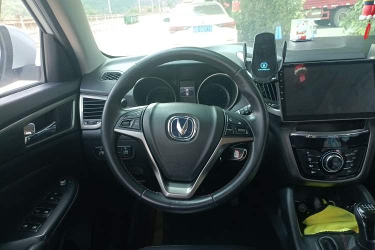 Used CHANGAN CS75 2014 2.0L Manual Luxury Version China V Standard Steering Wheel