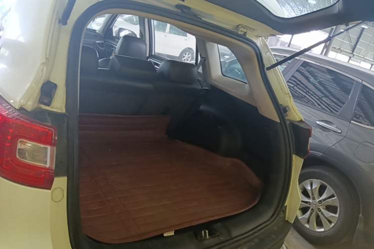 Used CHANGAN CS75 2014 1.8T Automatic Prestige Model China IV Standard Trunk