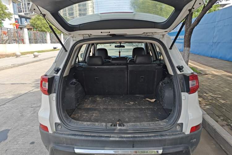 Used CHANGAN CS75 2014 1.8T Automatic Elite Model China IV Standard Trunk