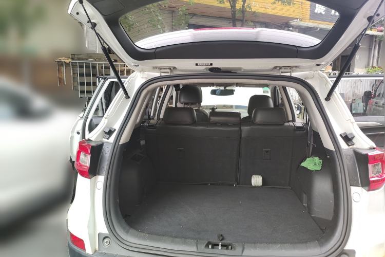 Used CHANGAN CS75 2014 1.8T Automatic Prestige Model China IV Standard Trunk