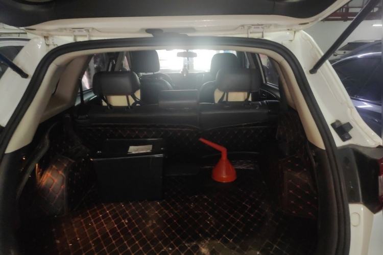 Used CHANGAN CS75 2014 1.8T Automatic Elite Version China V Standard Trunk